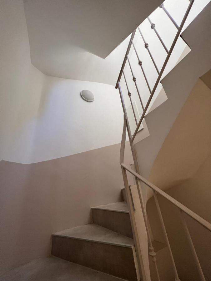 Amazing New Property In The Heart Of The Old Town Of 昂蒂布 外观 照片