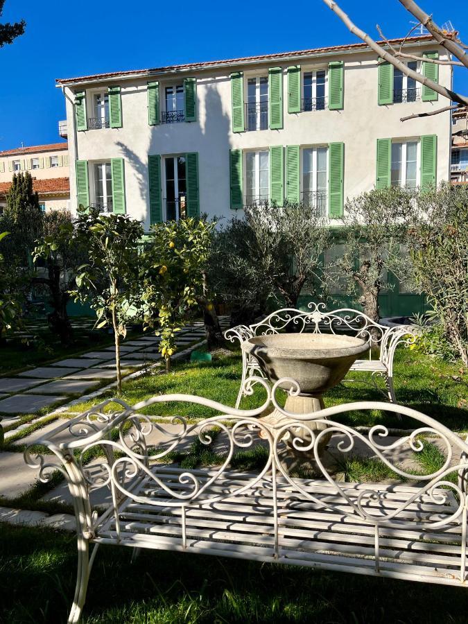 Amazing New Property In The Heart Of The Old Town Of 昂蒂布 外观 照片