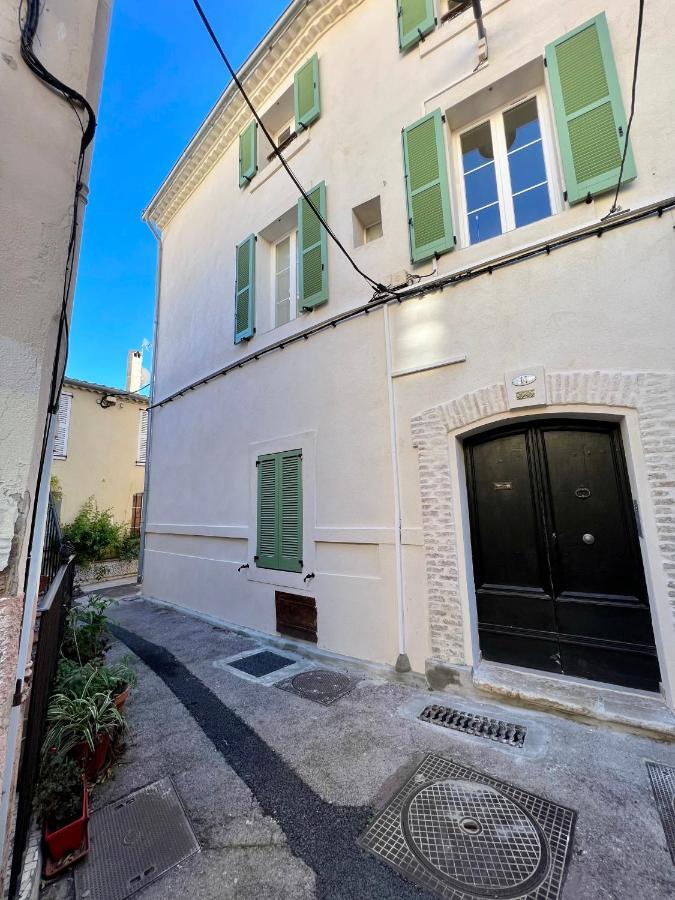 Amazing New Property In The Heart Of The Old Town Of 昂蒂布 外观 照片