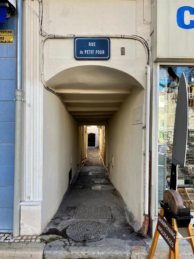 Amazing New Property In The Heart Of The Old Town Of 昂蒂布 外观 照片