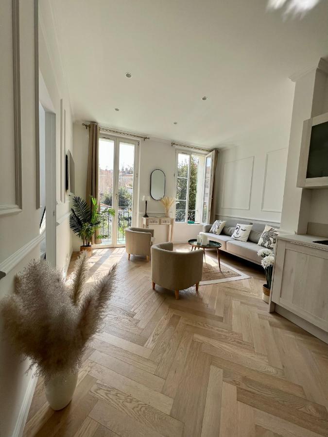 Amazing New Property In The Heart Of The Old Town Of 昂蒂布 外观 照片
